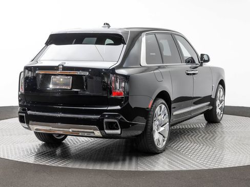 New 2026 Rolls-Royce Cullinan AWD/4WD image 7