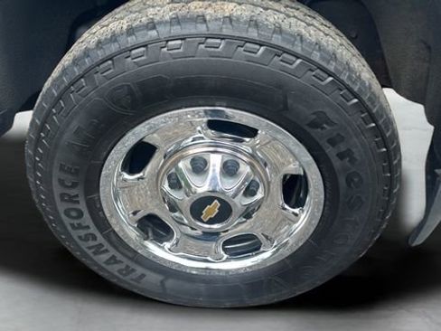 Used 2017 Chevrolet Silverado 2500 W/T w/ Snow Plow Prep Package image 23