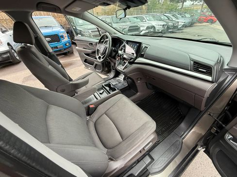 Used 2018 Honda Odyssey EX image 18