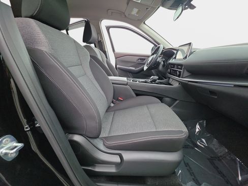 Used 2021 Nissan Rogue S AWD/4WD image 10