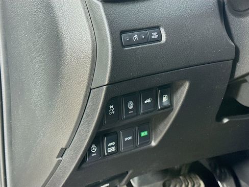 Used 2018 Nissan Rogue SL w/ Premium Package image 12