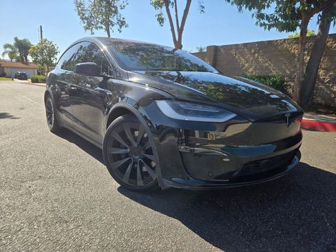 Used 2022 Tesla Model X Plaid AWD/4WD image 2