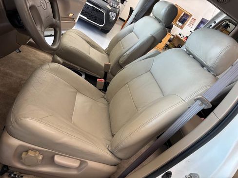 Used 2003 Toyota Sienna CE image 17