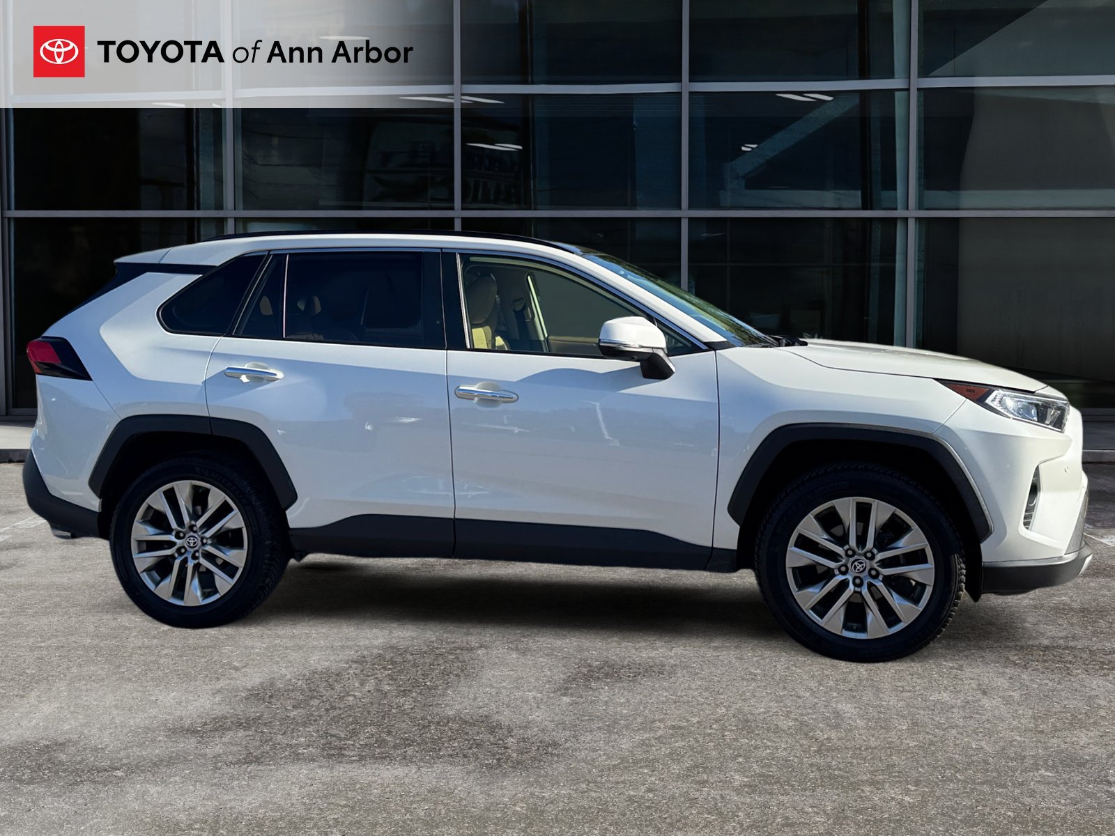 Used 2019 Toyota RAV4 Limited w/ Advanced Technology Package AWD/4WD image 13
