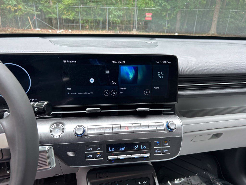 Used 2025 Hyundai Kona SEL FWD image 18