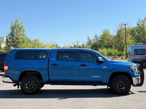 Used 2018 Toyota Tundra SR5 AWD/4WD image 12
