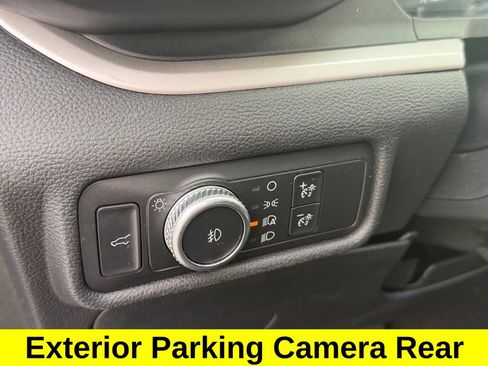 Used 2020 Ford Explorer XLT w/ Equipment Group 202A AWD/4WD image 16