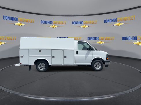 New 2025 Chevrolet Express 3500 w/ Power Convenience Package image 12
