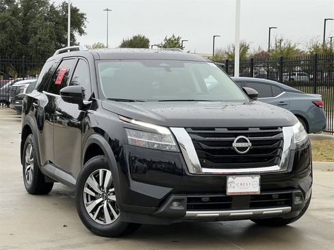 Certified 2022 Nissan Pathfinder SL image 2
