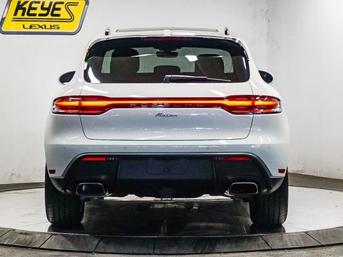 Used 2025 Porsche Macan AWD/4WD image 3