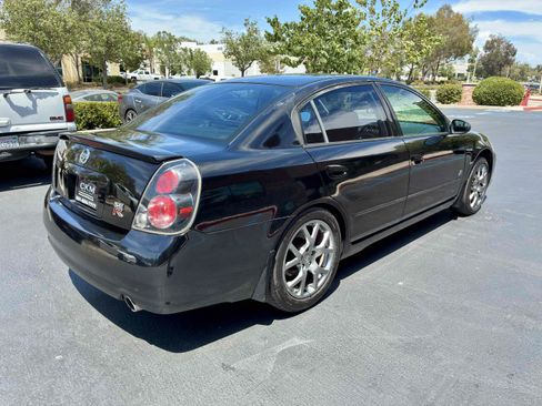 Used 2006 Nissan Altima SE-R w/ (K92) Protection Pkg FWD image 8