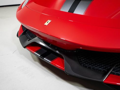 Used 2019 Ferrari 488 Pista Coupe RWD image 22