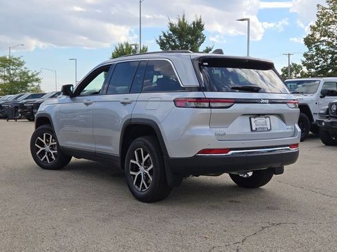 New 2025 Jeep Grand Cherokee Limited w/ Luxury Tech Group II image 15