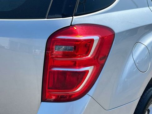 Used 2017 Chevrolet Equinox LS FWD image 10