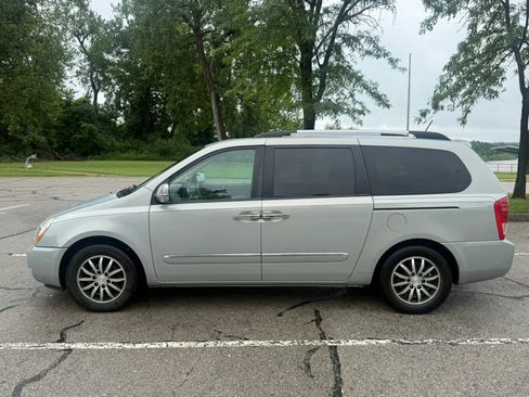 Used 2012 Kia Sedona EX w/ Luxury Pkg FWD image 8