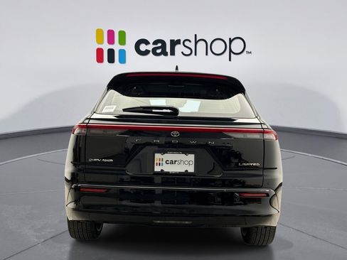 Used 2025 Toyota Crown Signia LIMITED NAV w/ Advanced Technology Package image 4