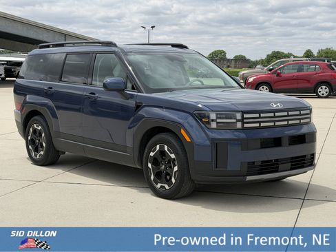 Used 2025 Hyundai Santa Fe SEL AWD/4WD image 2