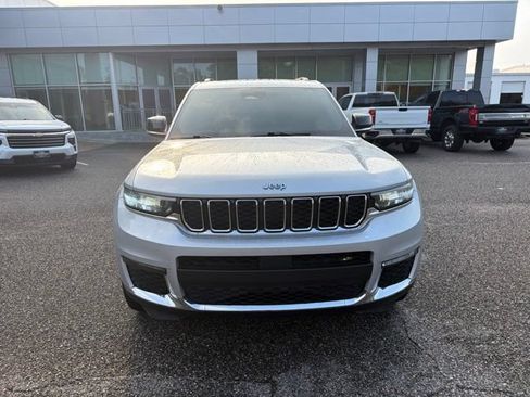 Used 2021 Jeep Grand Cherokee L Limited RWD image 2