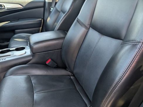Used 2017 Nissan Pathfinder SL w/ Cargo Package image 6