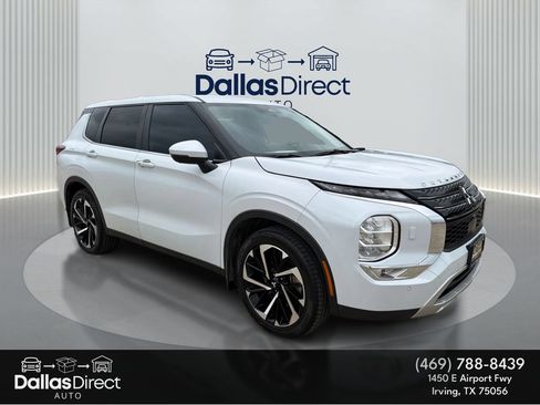 Used 2023 Mitsubishi Outlander SE AWD/4WD image 2