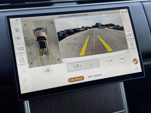 Used 2025 Land Rover Range Rover SE AWD/4WD image 35