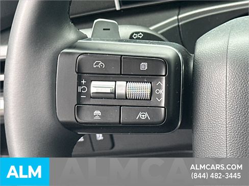Used 2025 Hyundai Santa Fe SEL FWD image 29