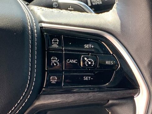 Used 2022 Jeep Grand Cherokee L Overland w/ Luxury Tech Group IV image 32