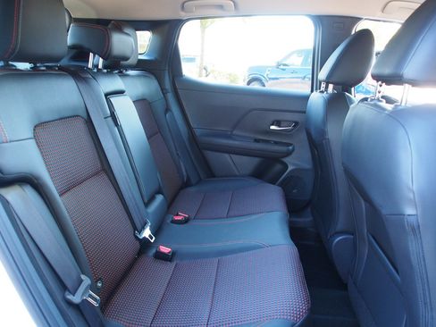 Used 2026 Nissan Kicks SR FWD image 13