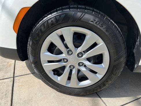 Used 2025 Kia Soul LX FWD image 23