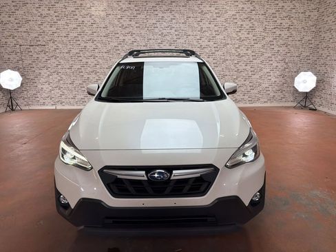 Used 2022 Subaru Crosstrek 2.5i Limited w/ Moonroof Package 2 AWD/4WD image 2