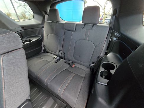 Certified 2025 Honda Pilot Sport image 18