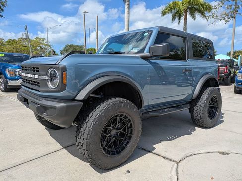 New 2025 Ford Bronco 2-Door AWD/4WD image 2