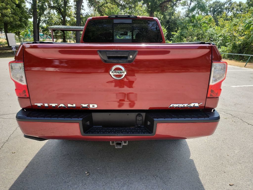 Used 2017 Nissan Titan PRO-4X AWD/4WD image 9