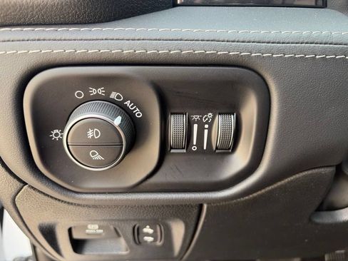 Used 2024 RAM 1500 Limited w/ Night Edition AWD/4WD image 14