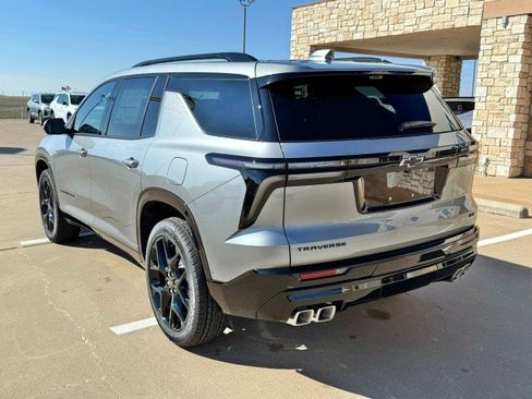 New 2026 Chevrolet Traverse RS FWD image 3