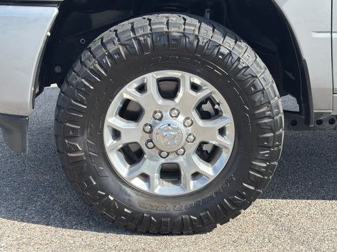 Used 2024 RAM 2500 Laramie AWD/4WD image 26