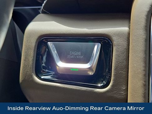 Used 2025 GMC Yukon Denali Ultimate AWD/4WD image 16