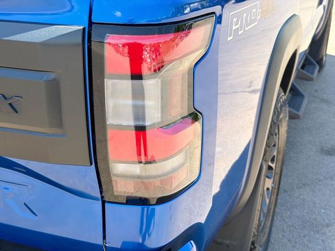 Used 2025 Nissan Frontier PRO-4X AWD/4WD image 11