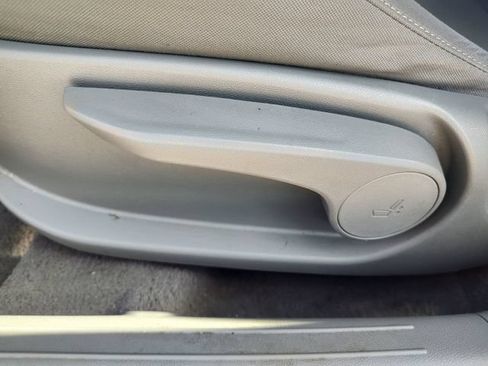 Used 2024 Hyundai Elantra SEL FWD image 28