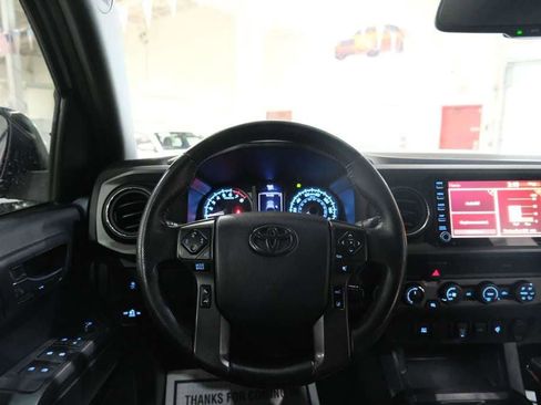 Used 2020 Toyota Tacoma TRD Sport image 34