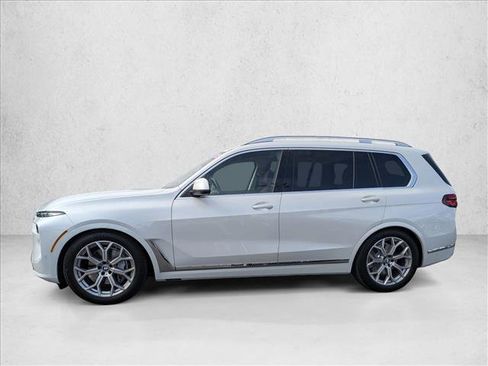 Certified 2025 BMW X7 xDrive40i AWD/4WD image 11