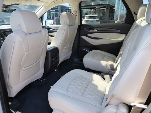 Used 2022 Buick Enclave Avenir w/ Avenir Technology Package image 27