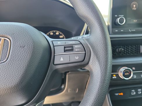 Used 2025 Honda CR-V EX image 21