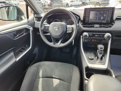 Used 2021 Toyota RAV4 LE image 13