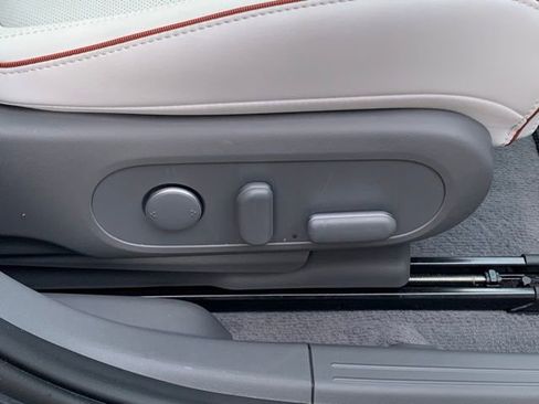 Certified 2024 Hyundai Ioniq 5 Limited image 18