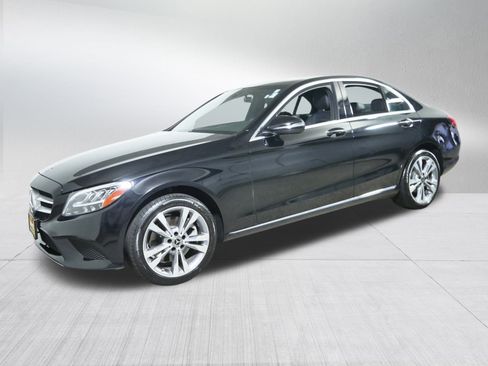 Used 2019 Mercedes-Benz C 300 4MATIC Sedan image 3