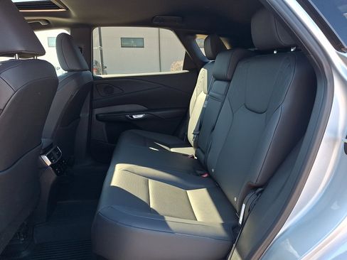 Used 2025 Lexus RX 350 Premium w/ Accessory Package image 10