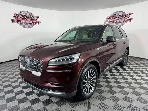 Used 2022 Lincoln Aviator Reserve w/ Elements Package Plus image 3