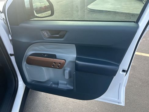 Used 2022 Ford Maverick Lariat w/ Equipment Group 500A Standard image 17