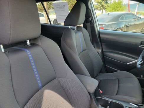 Used 2024 Toyota Corolla Cross AWD Hybrid image 19